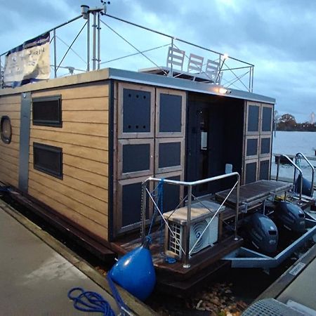 Houseboat Water King Apartament Plywajacy Dom Na Wodzie, 7 Os ヴロツワフ エクステリア 写真