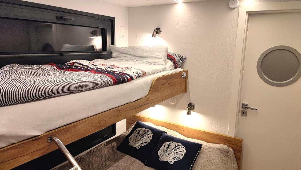 Houseboat Water King Apartament Plywajacy Dom Na Wodzie, 7 Os ヴロツワフ エクステリア 写真