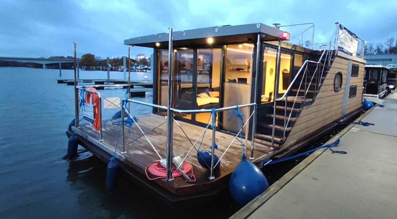 Houseboat Water King Apartament Plywajacy Dom Na Wodzie, 7 Os ヴロツワフ エクステリア 写真