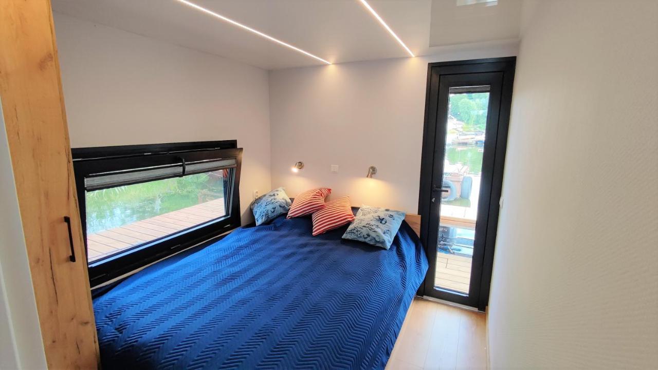 Houseboat Water King Apartament Plywajacy Dom Na Wodzie, 7 Os ヴロツワフ エクステリア 写真