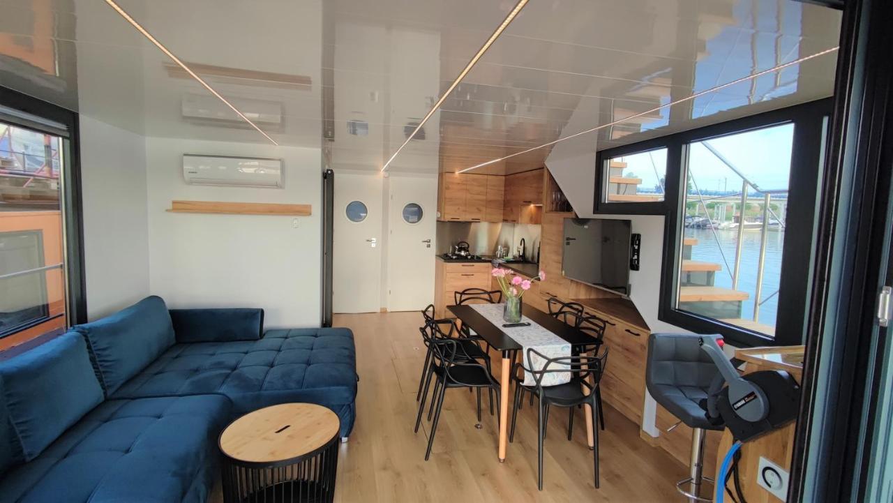 Houseboat Water King Apartament Plywajacy Dom Na Wodzie, 7 Os ヴロツワフ エクステリア 写真